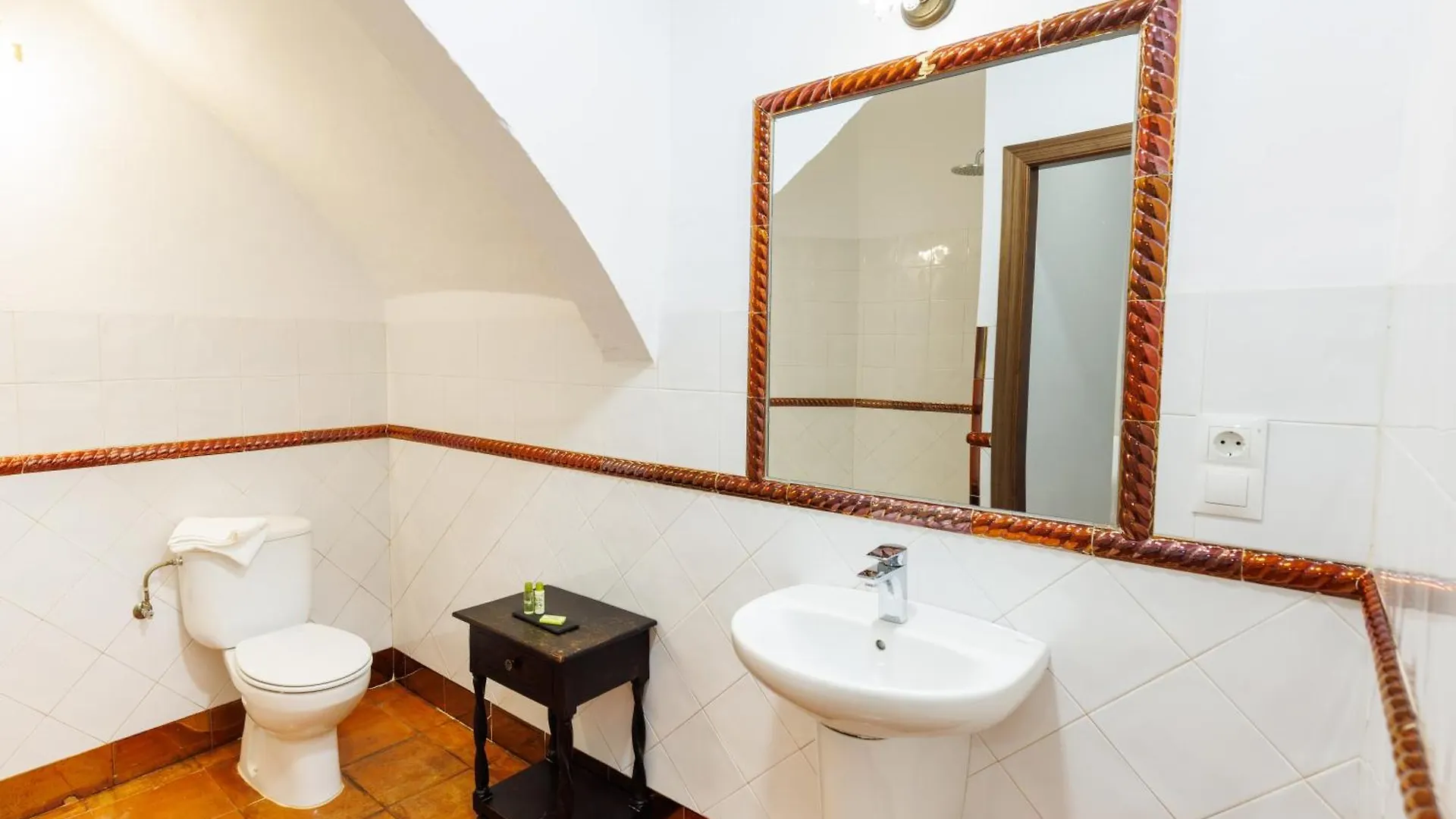 Hotel Arte De Cozina Antequera 2*,